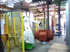 Robot de pintura GR650 aplicado a la industria de los motores de piezas metálicas