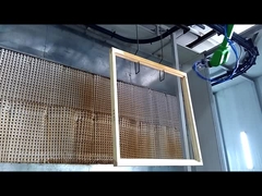 GR6160 Robots de pintura con tecnología AXPS aplicados en la industria del mueble para piezas planas de madera